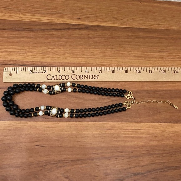 Vintage Signed 1928 2-Strands Black Beads & Cat’s Eye Necklace - Picture 12 of 15
